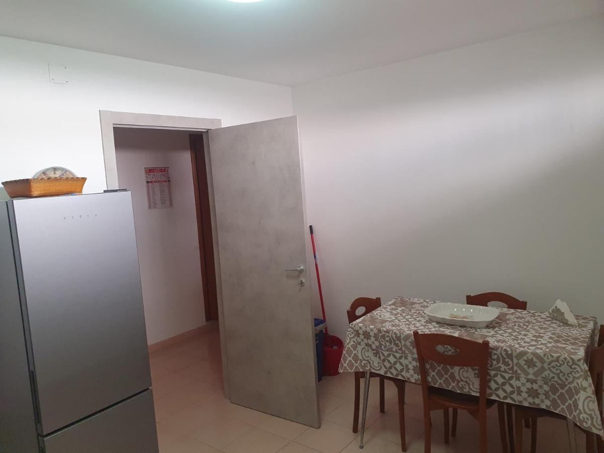 Casa Vacanza Nonna Lina Rosolini Bagian luar foto